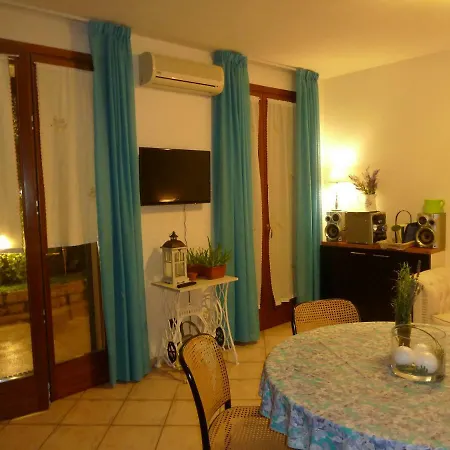 Holiday home 33 *